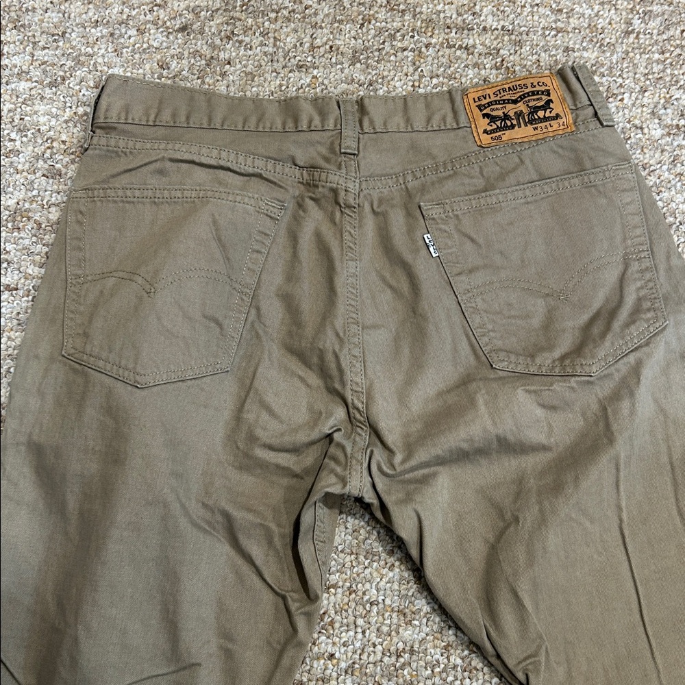 Men's Levi 505 khaki/tan colored jeans 34x34 - Picture 6 of 8